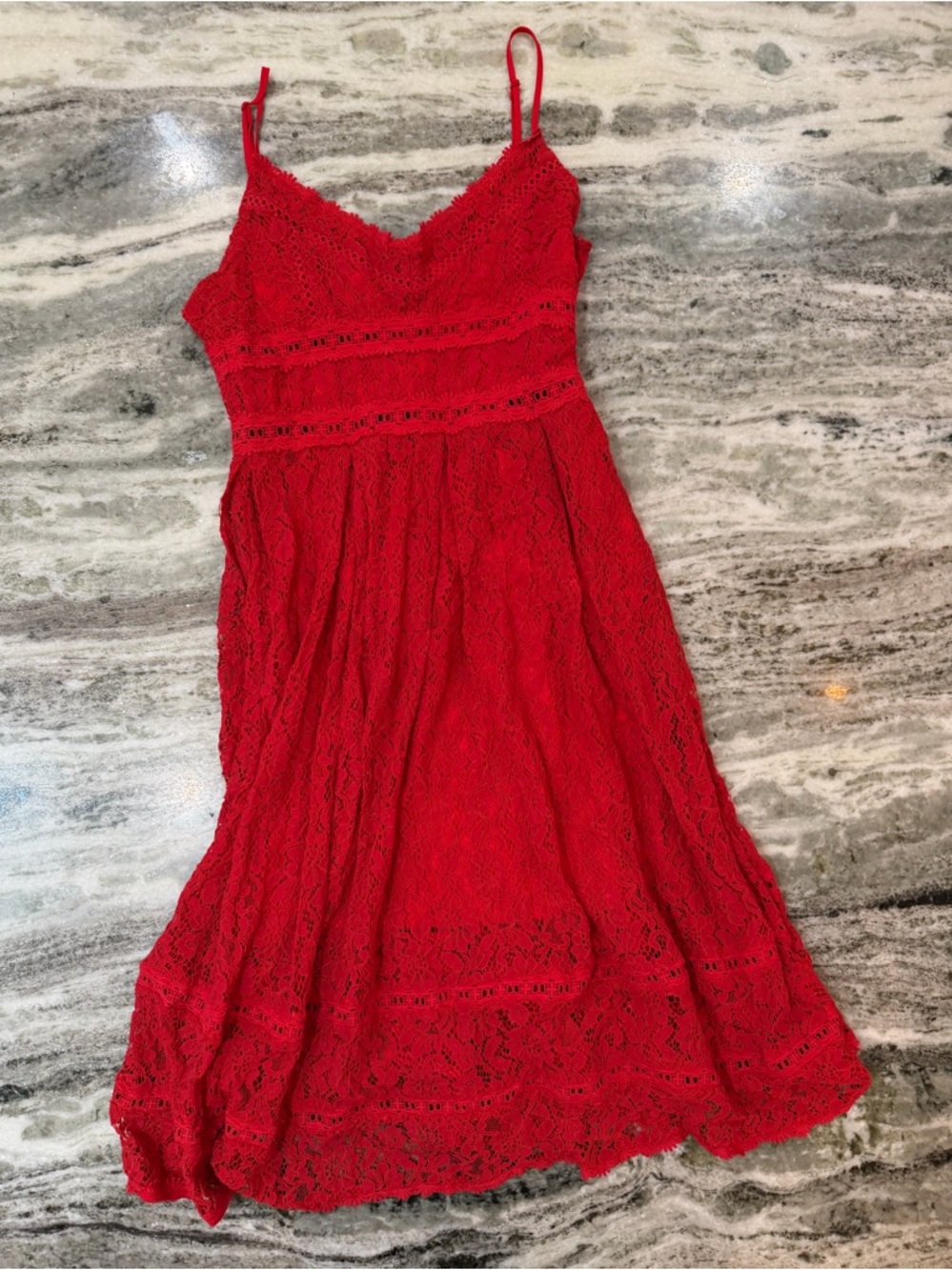 NSR Red Lace Spaghetti-Strap Midi Dress
Women’s XL - Picture 4 of 12
